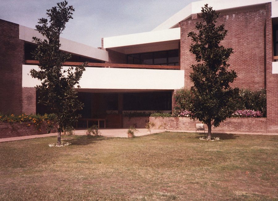 Metro Business Center